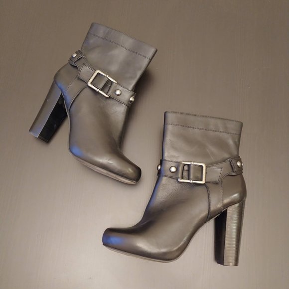 Arturo Chiang Shoes - Artuto Chiang Black Leather Buckle Heeled Boots